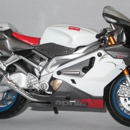 2006 Aprilia RSV 1000 R (Maisto)