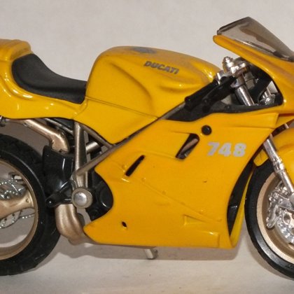 1994 Ducati 748 Strada (Majorette)