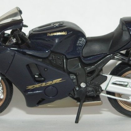 2002 Kawasaki Ninja ZX-12R (Maisto)