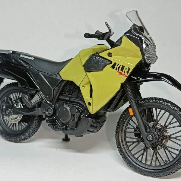 2021 Kawasaki KLR650 (Maisto)