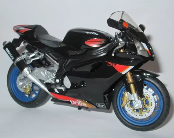 2004 Aprilia RSV 1000 R  (Solido)