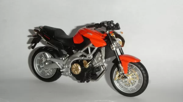2008 Aprilia Siver 750 (Bburago)