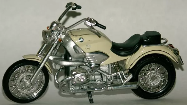 2004 BMW R1200C (Welly)