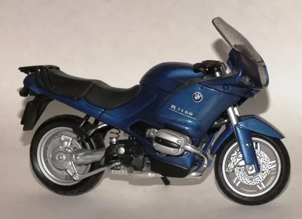 2001 BMW R1150RS (Maisto)
