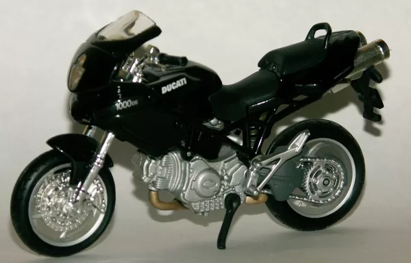 2005 Ducati Multistrada 1000DS (Maisto)