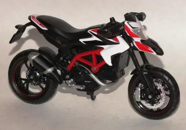 2013 Ducati Hypermotard SP (Maisto)