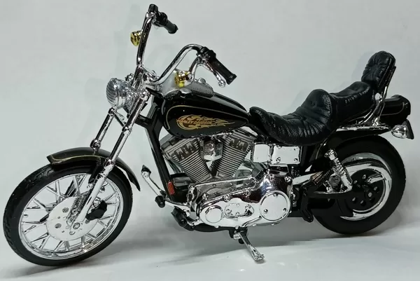 1997 Harley Davidson FXDWG Dyna Wide Glide (Maisto)
