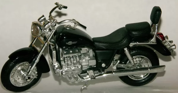 1996 Honda 1500 F6C Valkyrie (Maisto)