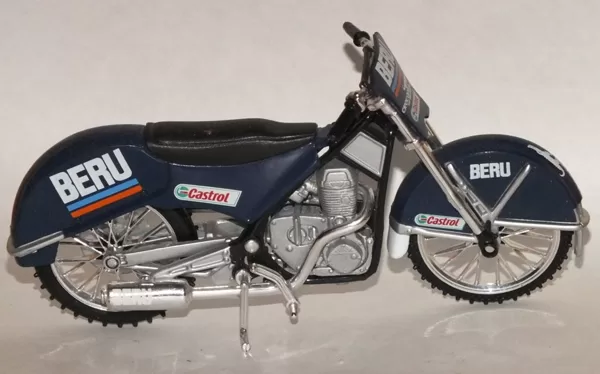 1977 JAWA 500/854 Eis Ice Speedway SIWA (Maisto)