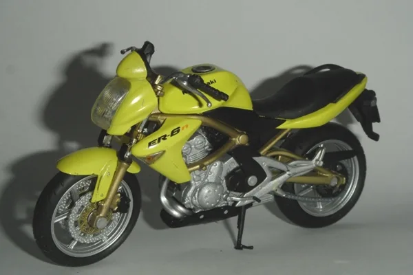 2006 Kawasaki ER-6 (Solido)