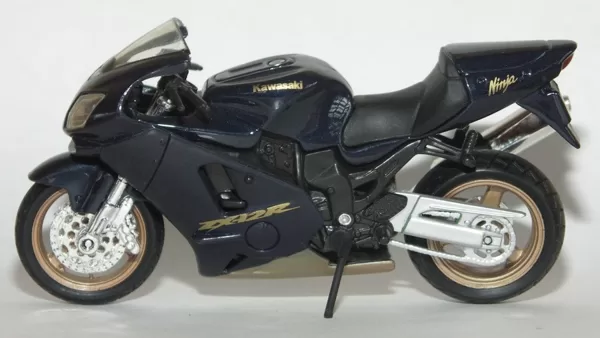 2002 Kawasaki Ninja ZX-12R (Maisto)