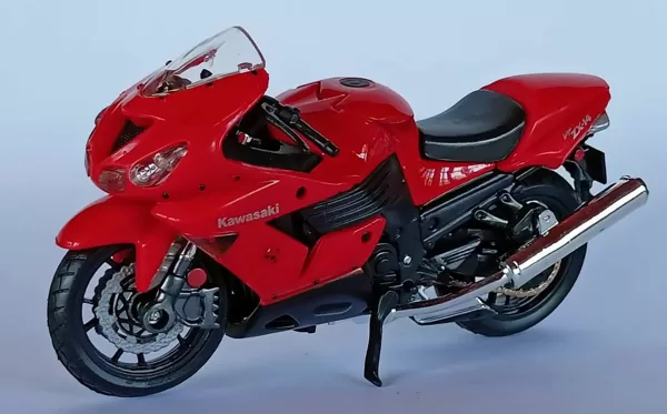 2006 Kawasaki ZX-14R / ZZ-R1400 (Maisto)
