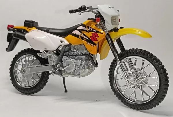 2001 Suzuki DR-Z400s (Welly)