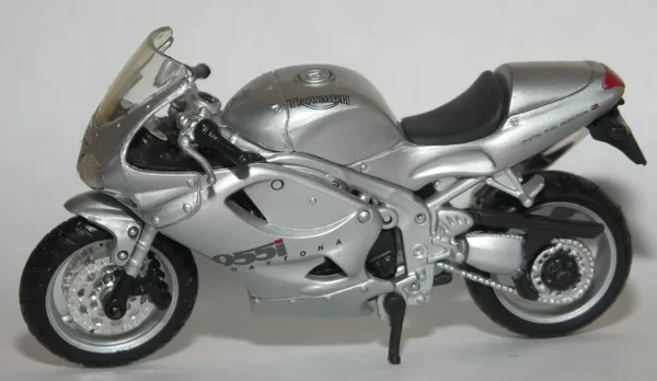 1997 Triumph Daytona 955i (Maisto)