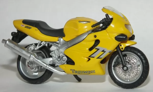 2000 Triumph TT600 (Maisto)