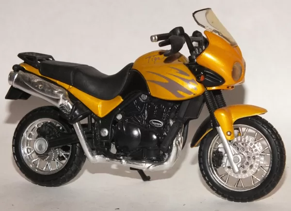1999 Triumph Tiger 900i (Maisto)