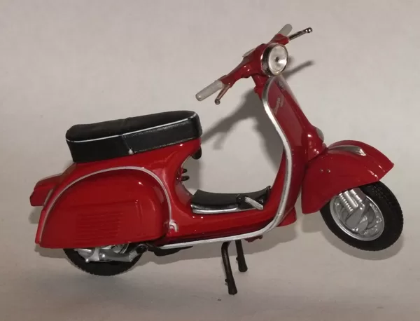 1968 Vespa GTR (Maisto)