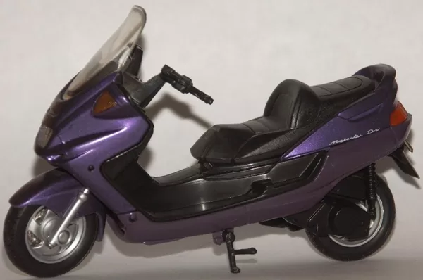 1999 Yamaha YP250DX Majesty (Welly)