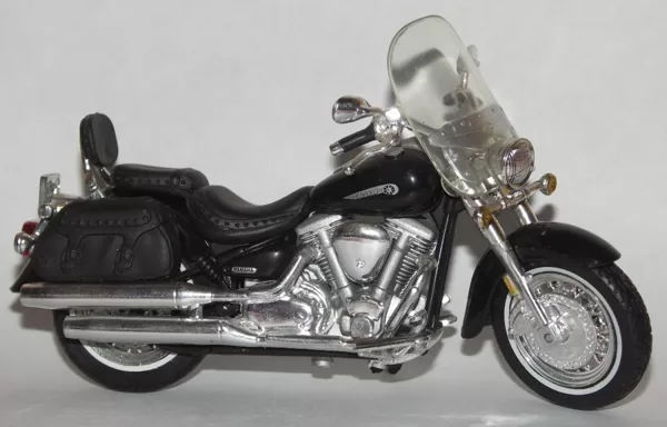 1999 Yamaha XV1600AT Road Star Silverado (Maisto)