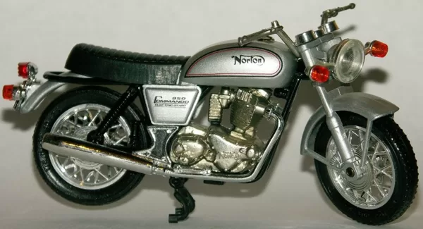 1975 Norton Commando 850 Interstate MK3 (Guiloy)