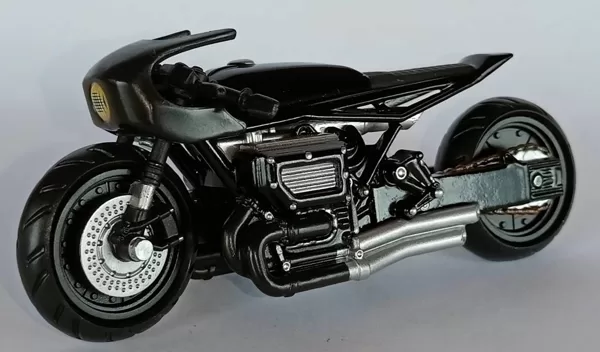 2022 Batcycle (1:24 Hot Wheels)